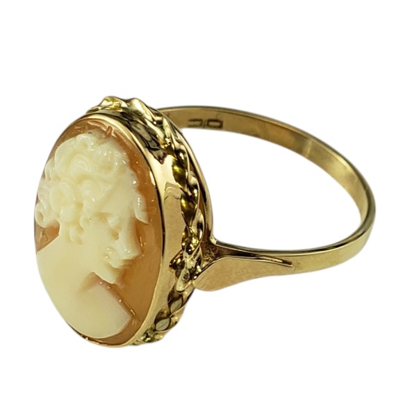 14 Karat Yellow Gold Cameo Ring Size 5.75 #20578 - Picture 3 of 8